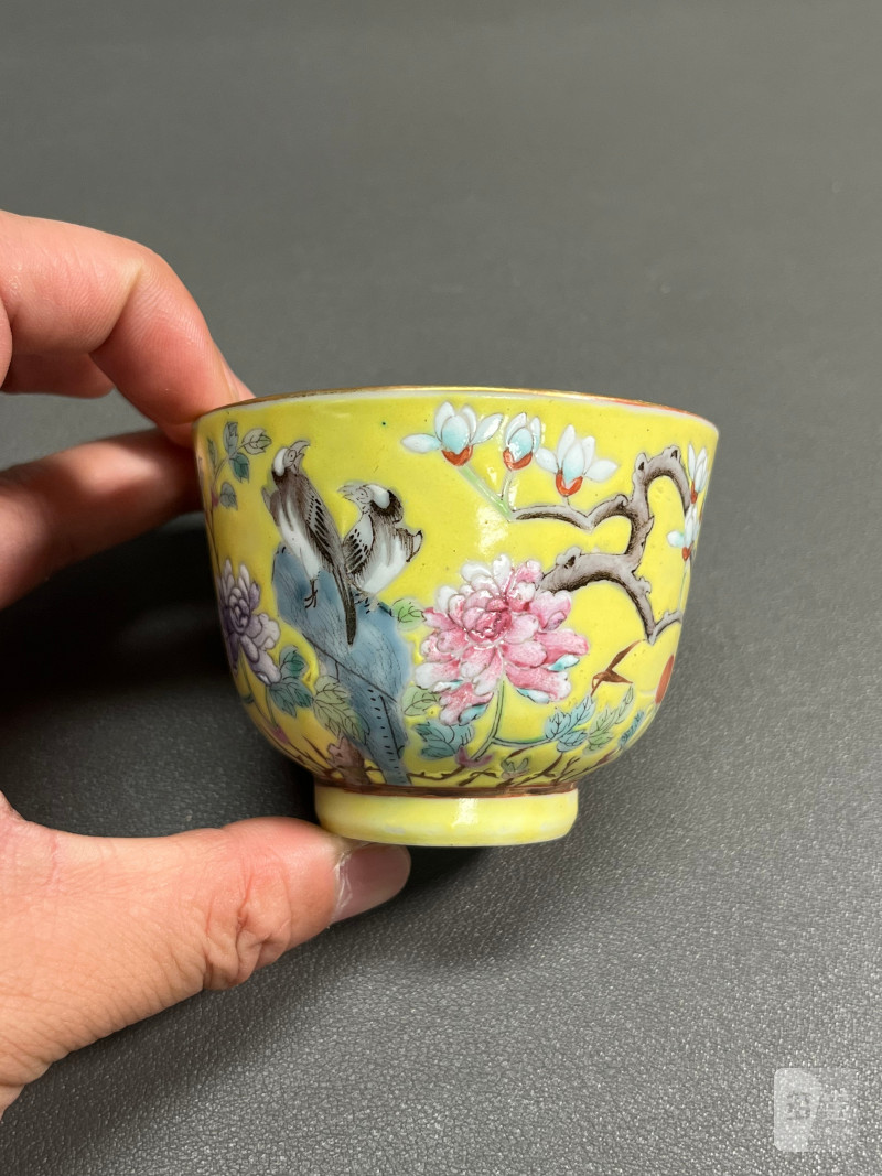 清光绪  黄地粉彩花鸟纹杯 - 图4